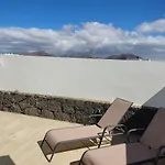 Casa Hubara Lanzarote, Brand New, Bright And Quiet 펜션 *